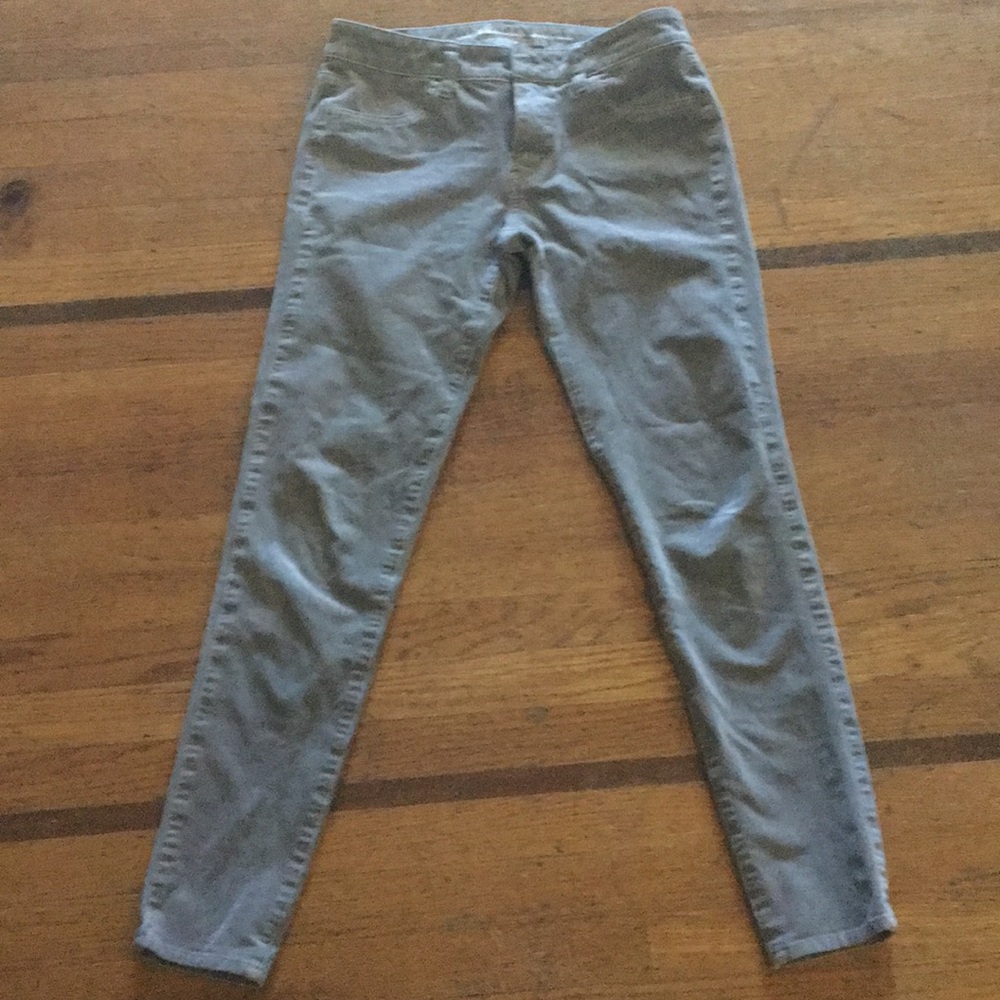 American Eagle Gray corduroy jeggings